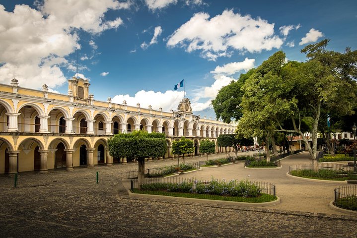 Iximché Ruins and Antigua City Tour from Guatemala City