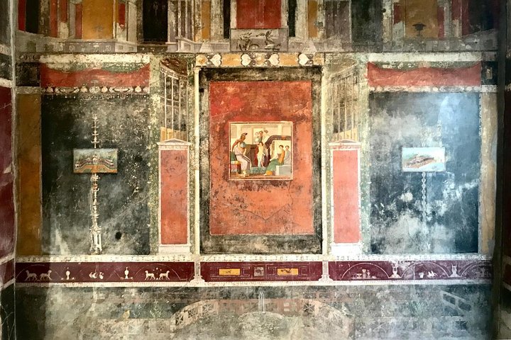 Pompeii Tour & Lunch with Wine Tasting Experience