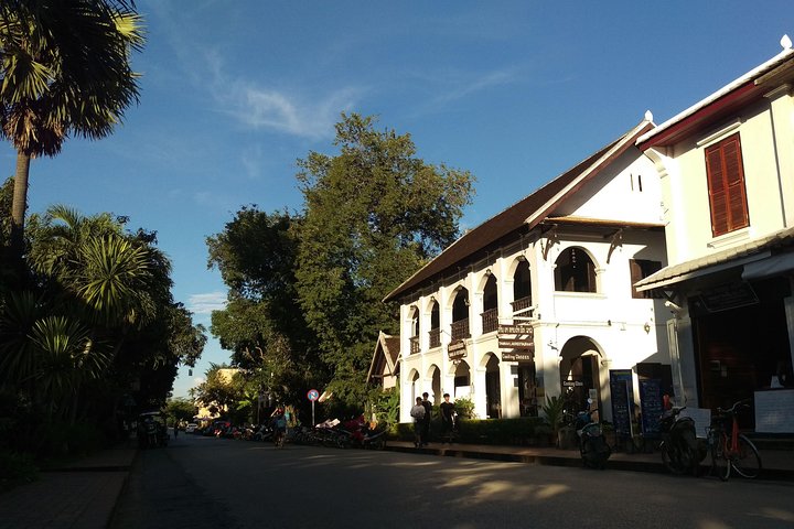 Luang Prabang City Tour & Kuang Si Waterfalls