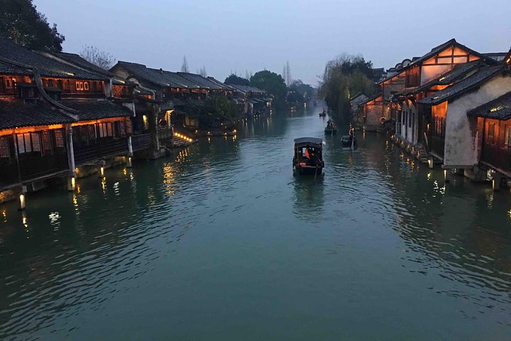 Wuzhen Water Town Private Day Tour from Hangzhou
