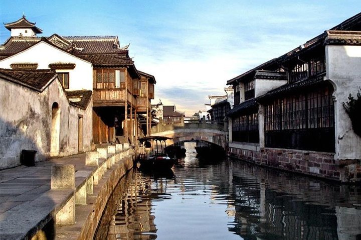 Night Tour with Impression West Lake Show VIP Ticket and Hefang Heritage Street