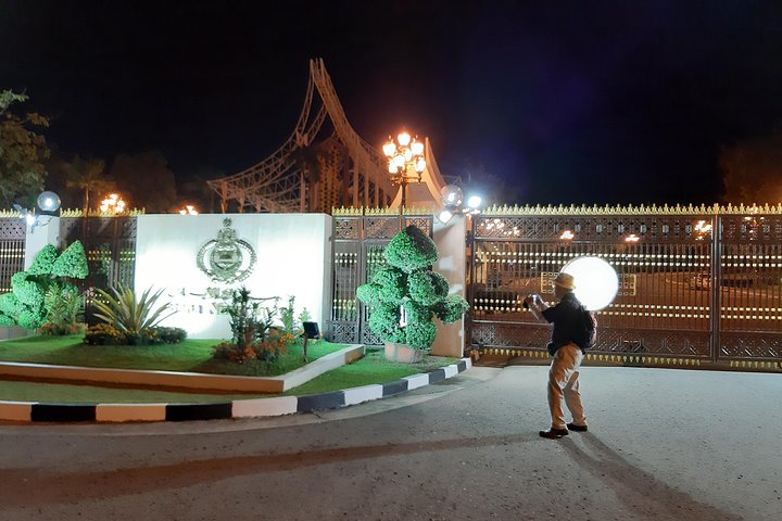 Private Proboscis Monkey, Water Village and Night Tour