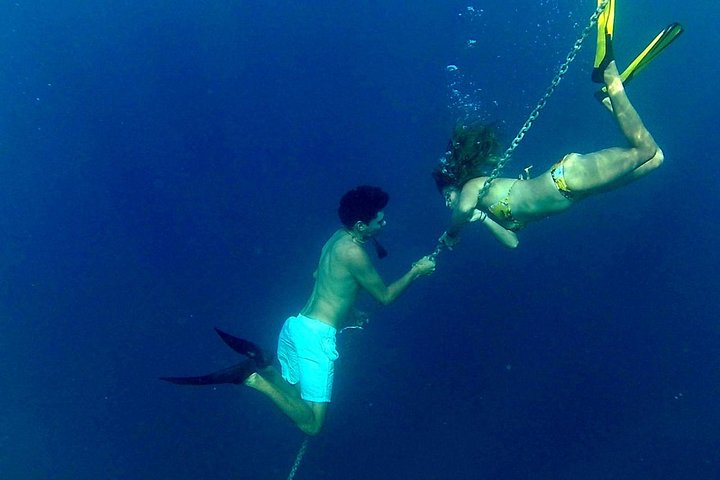 Sailing to Tayrona with Luis and his team: Unique!