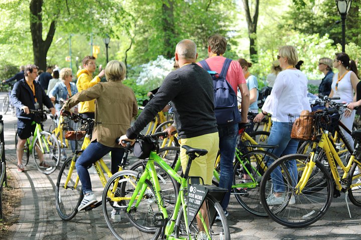 Central Park NYC Highlights Small-Group Bike Tour