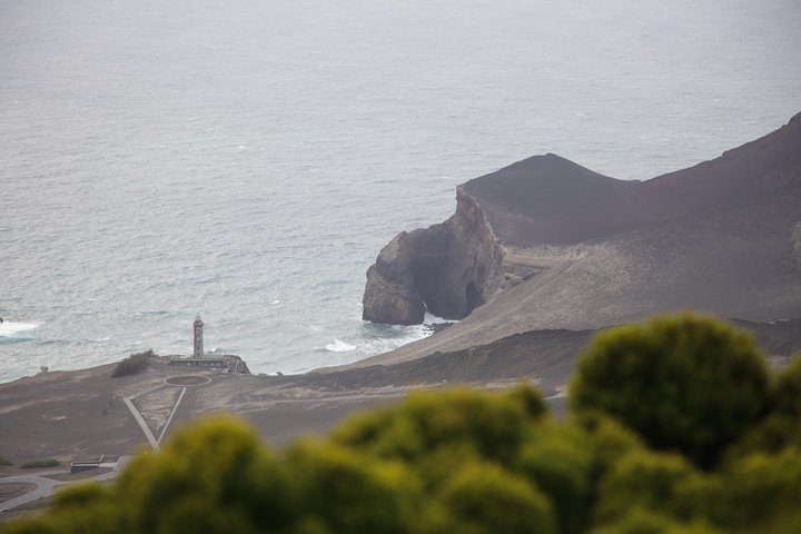 10 Volcanos hiking private tour in Faial