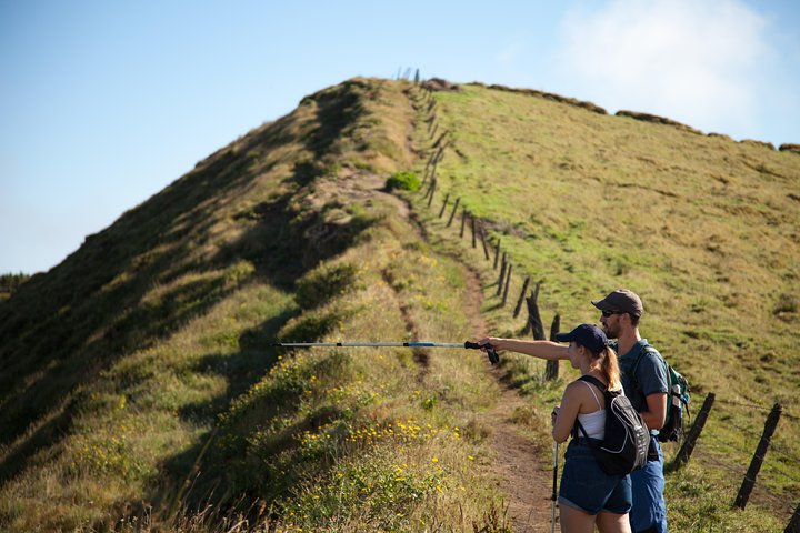 10 Volcanos hiking private tour in Faial