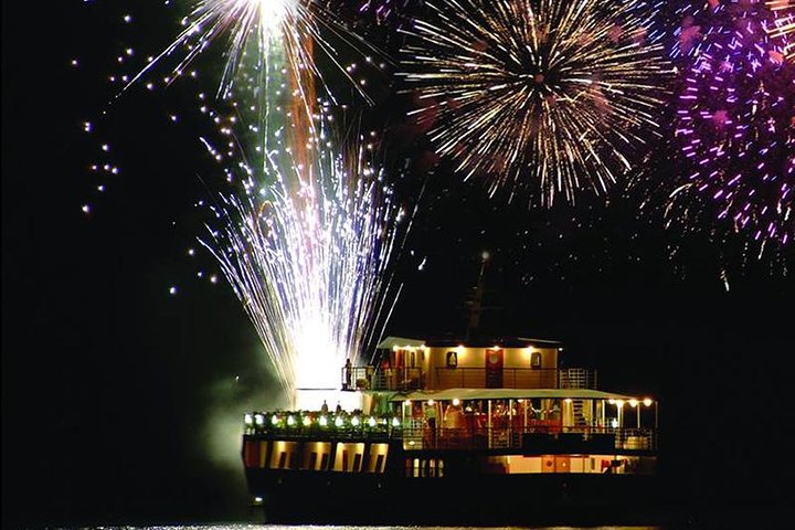Wave Dancer Fireworks Night Cruise