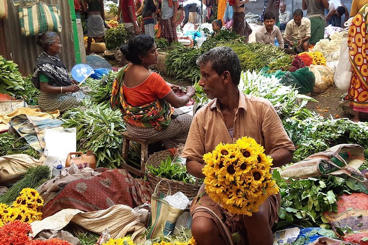 Explore Kolkata: Private 1-Day and 2-Day Tour Options