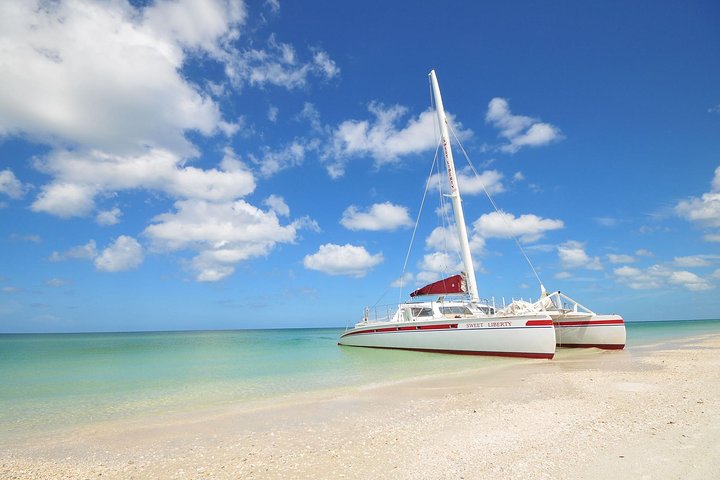 Beach Island Shelling Cruise to Keewaydin Island Tour