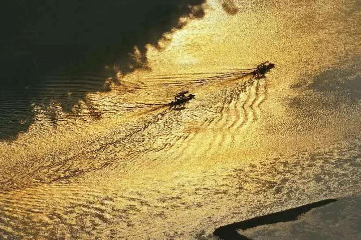 2-night Combo Package: Sunrise Photo of Yangshuo and Longsheng Rice Terraces
