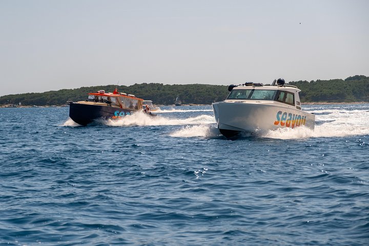 Luxury Blue Cave, Hvar and Vis Boat Tour from Split and Brac