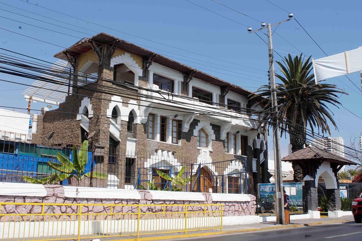City tour of Iquique with navigation to the Esmeralda buoy
