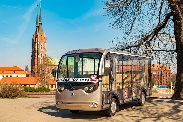 2-Hours Private Electric Car Tour with a Guide, Wroclaw