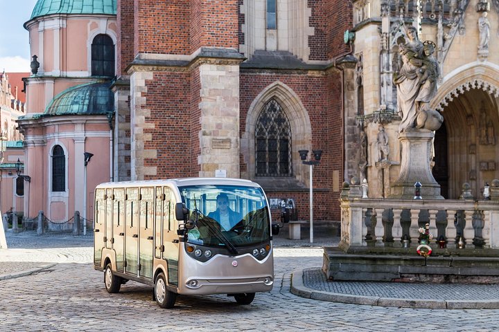2-Hours Private Electric Car Tour with a Guide, Wroclaw