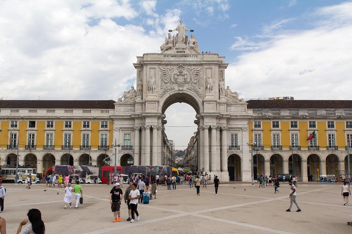 Lisbon Full Day Private Tour from the West