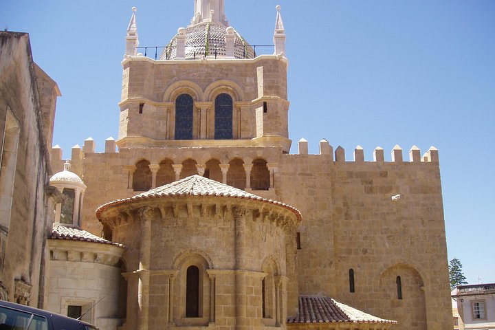 Coimbra and Aveiro Full Day Private Tour from the West