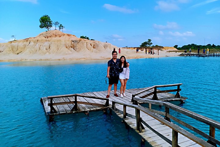Bintan Sand Dunes and Blue Lakes Half-Day Tour with Lunch