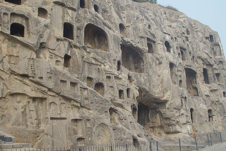 Luoyang & Shaolin Temple Day Trip from Xian by High-speed Train