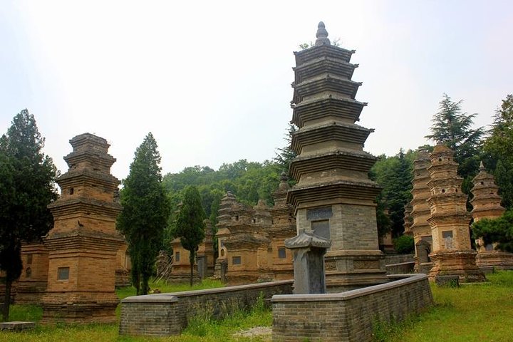 Luoyang & Shaolin Temple Day Trip from Xian by High-speed Train