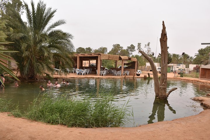 From Djerba: Ksar Ghilane & Matmata 4*4 guided tour with lunch