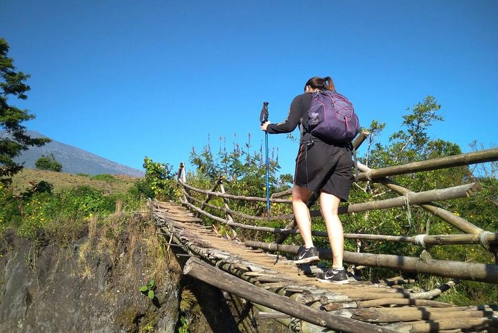 Trekking To Pergasingan Hill