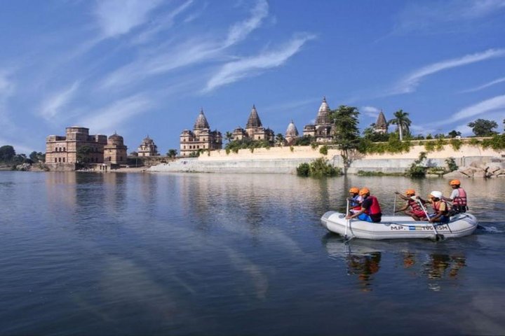 Private Custom Tour: Orchha Sightseeing with Guide and transfers