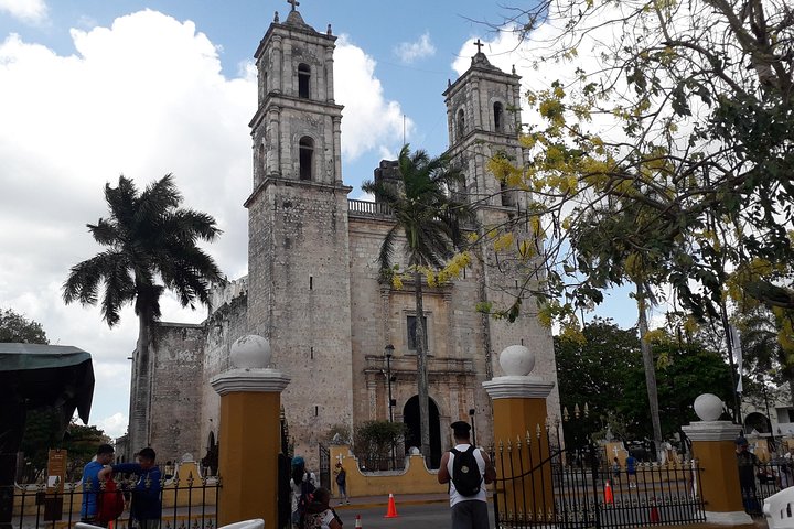 Chichen Itza, Valladolid & Cenote Private Tour with Buffet Lunch