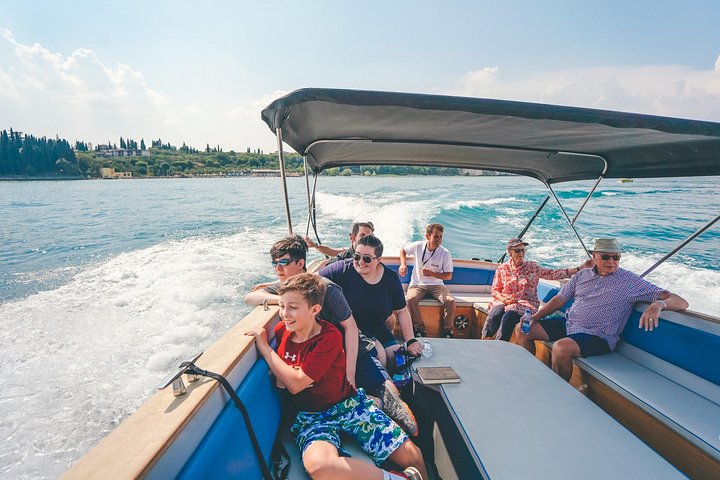 From Verona: Lake Garda and Sirmione Day Tour with Cruise