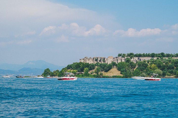 From Verona: Lake Garda and Sirmione Day Tour with Cruise