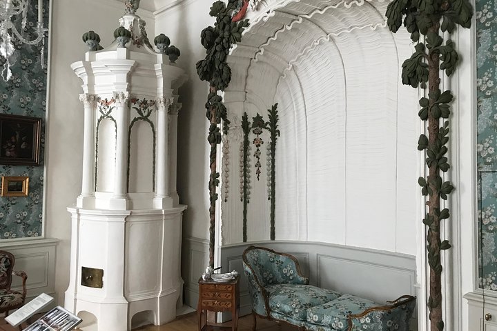 Group Day trip to Rundale Palace, Hill of Crosses & Bauska Castle