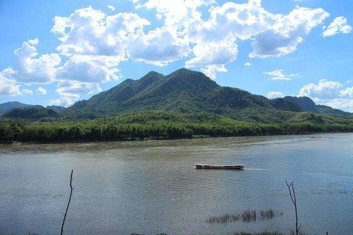 Luang Prabang: Cruise to Pak Ou Caves & Kuang Si Waterfalls