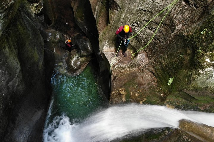 Canyoning discovery 3h in Grenoble (high Furon canyon)