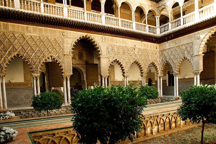 Alcazar and Cathedral of Seville Tour with Skip the Line Tickets