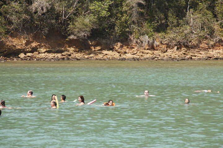 Búzios Full day: Boat and Trolley Tour with Lunch from Cabo Frio
