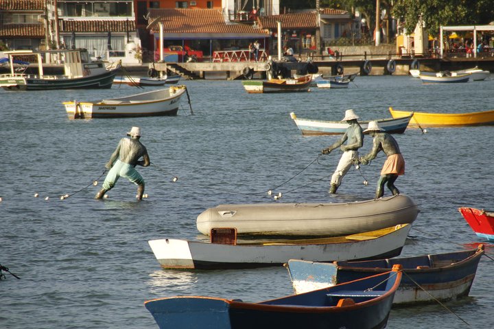 Búzios Full day: Boat and Trolley Tour with Lunch from Cabo Frio