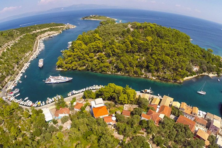 Full-Day Boat Tour of Paxos Antipaxos Blue Caves from Corfu