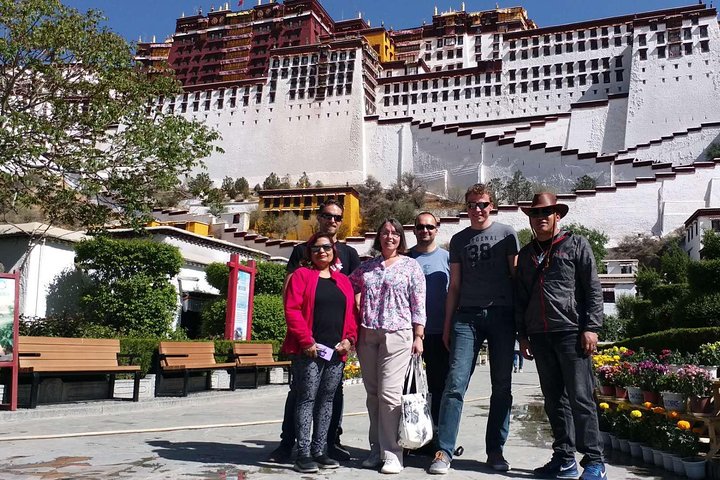 15 Days Mt Everest and Mt Kailash Kora Pilgrimage Group Tour