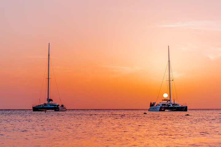 Aruba Sunset Catamaran Sail with Appetizers and Open Bar