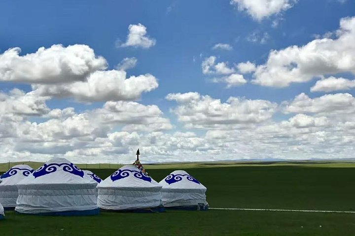 Huhhot 4D3N Inner Mongolia Grassland and desert nature tours