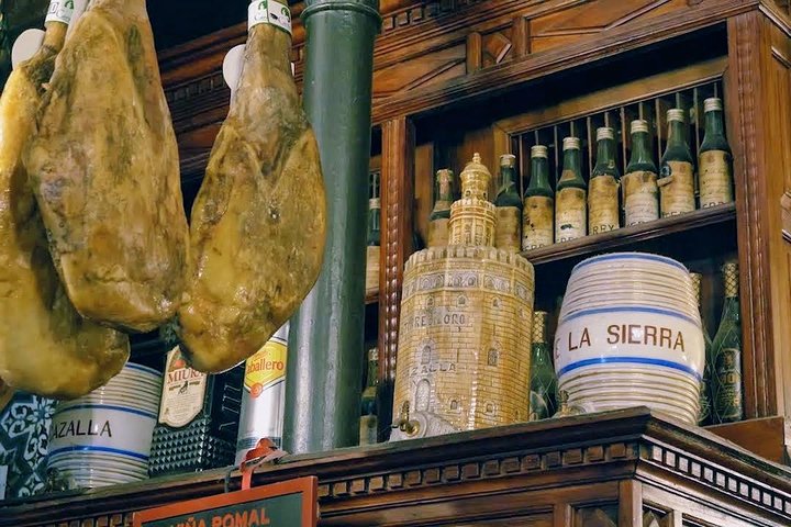 Sevilla Food Tour: Tapas, Wine, History & Traditions