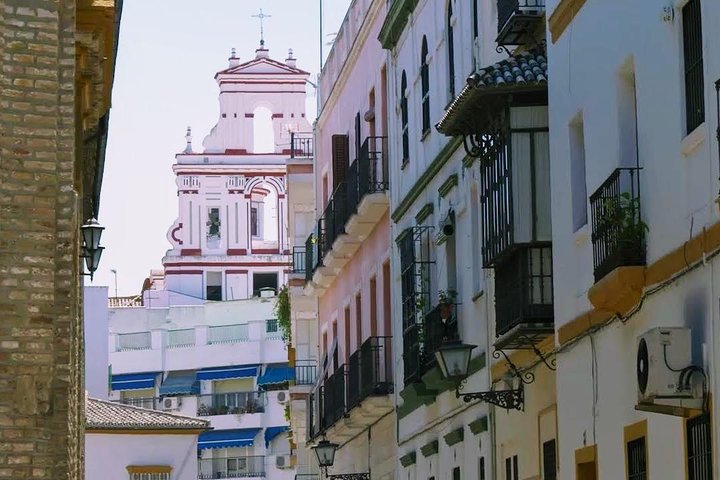 Sevilla Food Tour: Tapas, Wine, History & Traditions