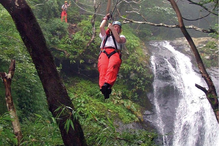 18-Zipline Adventure Over 11 Waterfalls in Costa Rica