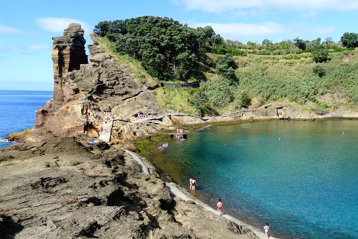 Whale Watching Tour + Vila Franca Islet: Full-day with lunch