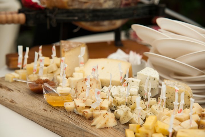 Small-group Street food tour in Asti