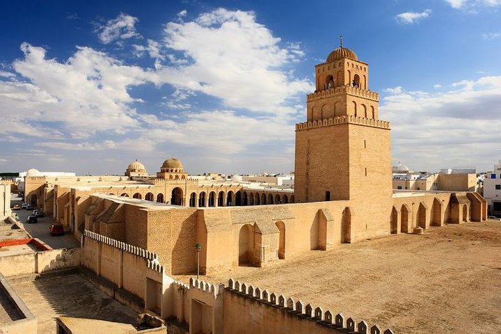 From Tunis/Hammamet/Sousse : 2 day Sahara tour with night in tent