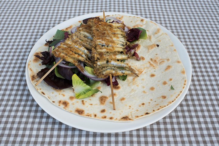 Small-group Street food tour in Rimini