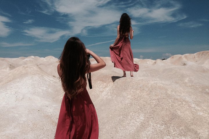 Bintan Sand Dunes and Blue Lakes Half-Day Tour with Lunch