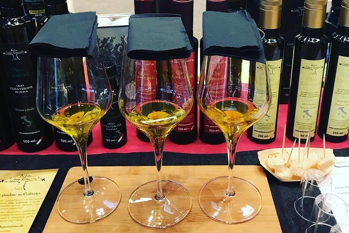 Guided tours of the olive grove with oil tasting.