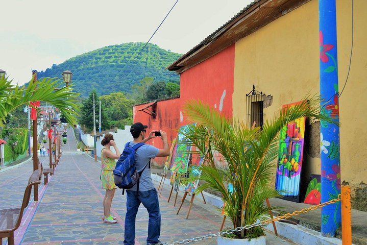 Ruta de Las Flores, Visit 4 Colonial Towns and Coffee Farm