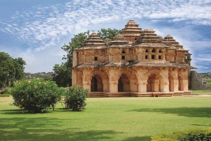 Private Custom Tour: Hampi & Hospet Sightseeing with Guide